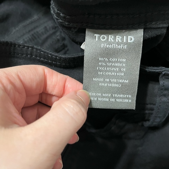 Torrid black feel the fit jeans size 18 - Picture 8 of 8